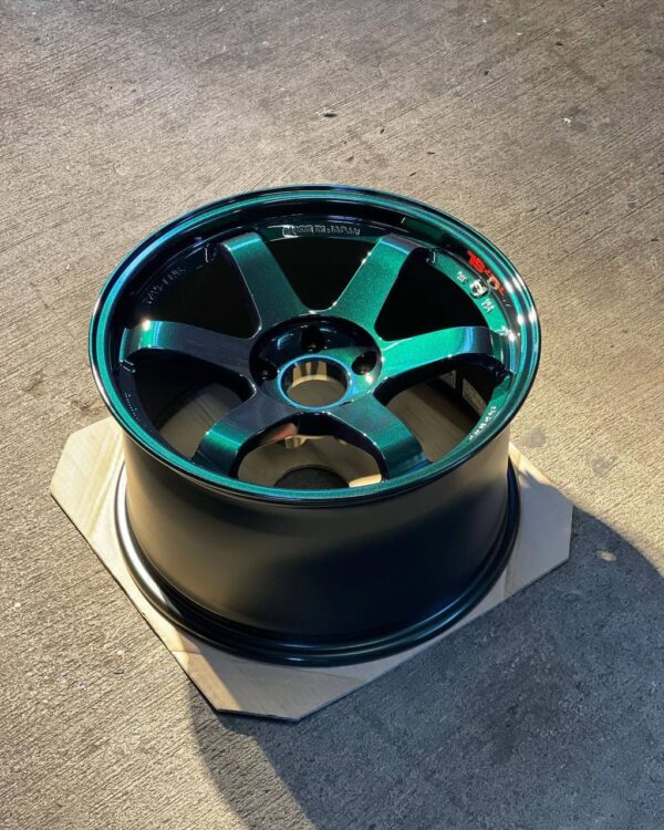 VOLK RACING TE37SL - 18X10.5 / +20 / 5X120